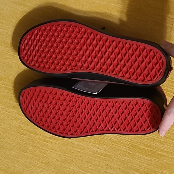 VANS DISNEY VELVET SHOES WOMENS SIZE 9/ MENS SIZE 7.5 new with tag - Picture 12 of 15